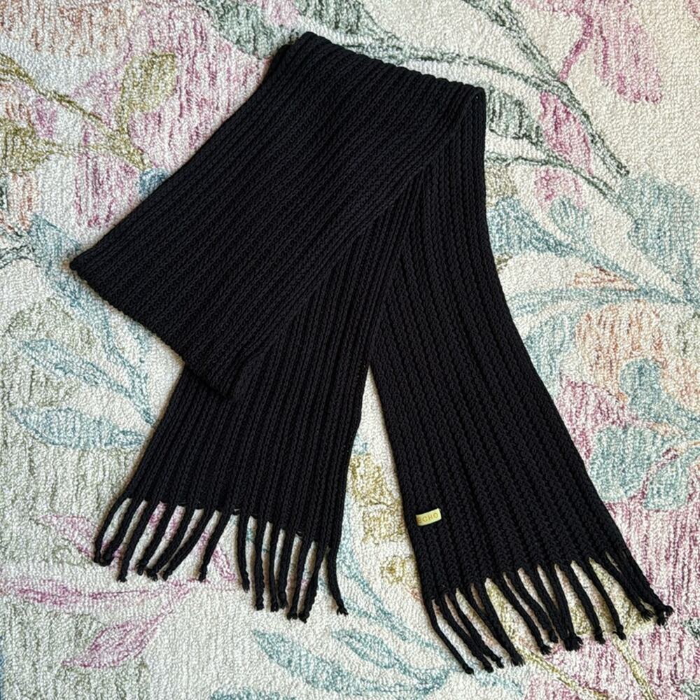 Black scarf
